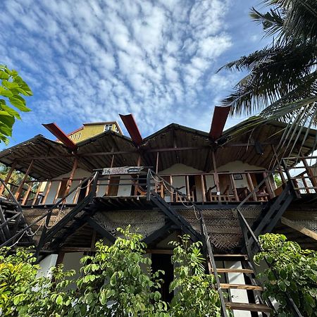 Wave Hunters Hostel Arugam Bay Bagian luar foto