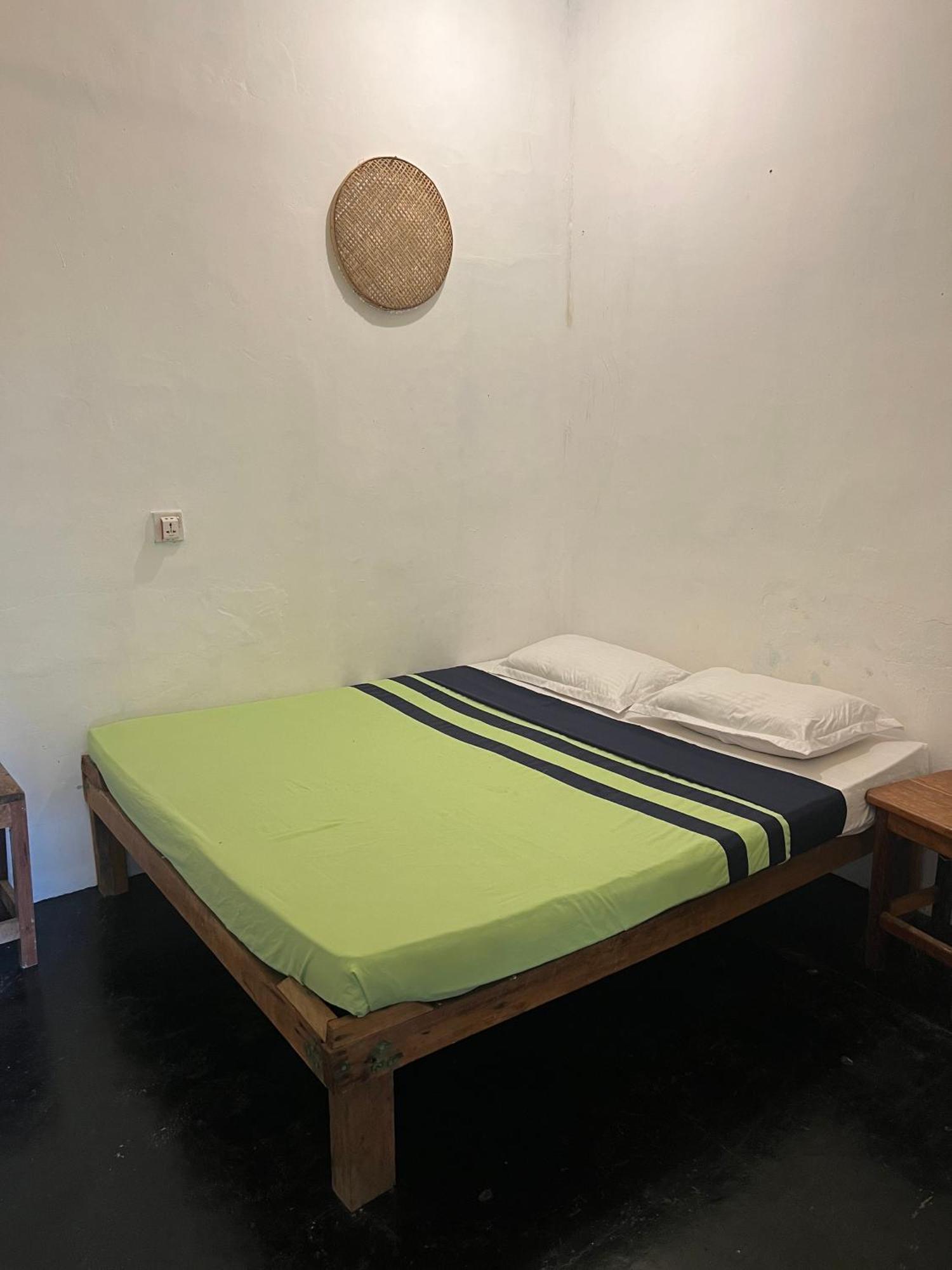 Wave Hunters Hostel Arugam Bay Bagian luar foto